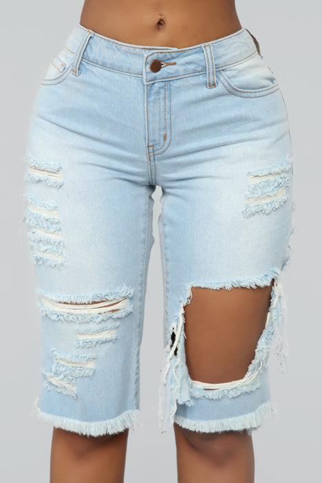 Women's Distressed Knee Length Ripped Stretchy Jean Shorts High Waist  Straight Bermuda Shorts Pocketed Denim Shorts : Amazon.ca: Clothing, Shoes  & Accessories